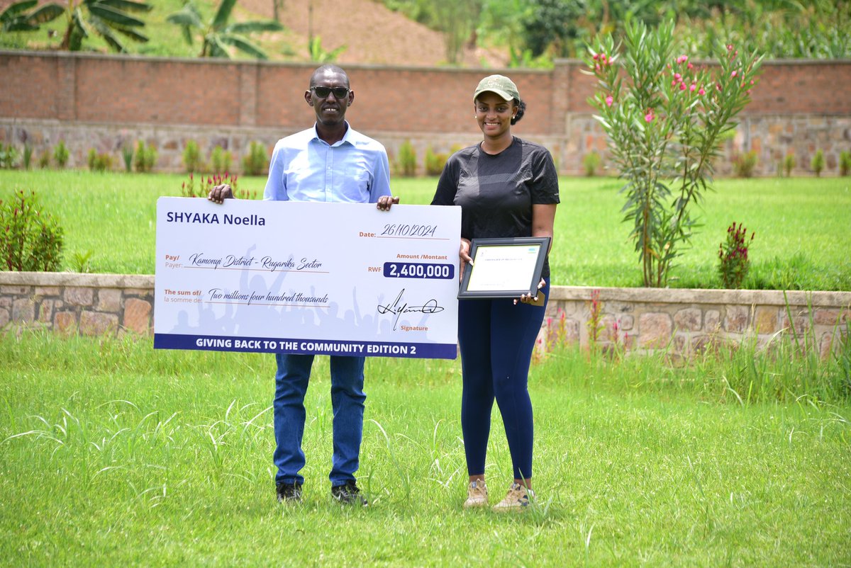 noellashyaka's tweet image. Social media for impact.
Imbuga nkoranyambaga zikoreshejwe neza zibyarira umusaruro uzikoresha ndetse n’igihugu cyikabyungukiramo.
Imyaka 2 irashize niyemeje kugira uruhare nkanashyira itafari mwiterambere ry’igihugu cyanjye.
Mugikorwa kimaze iminsi cyo gukusanya mutuelle ,ejo…