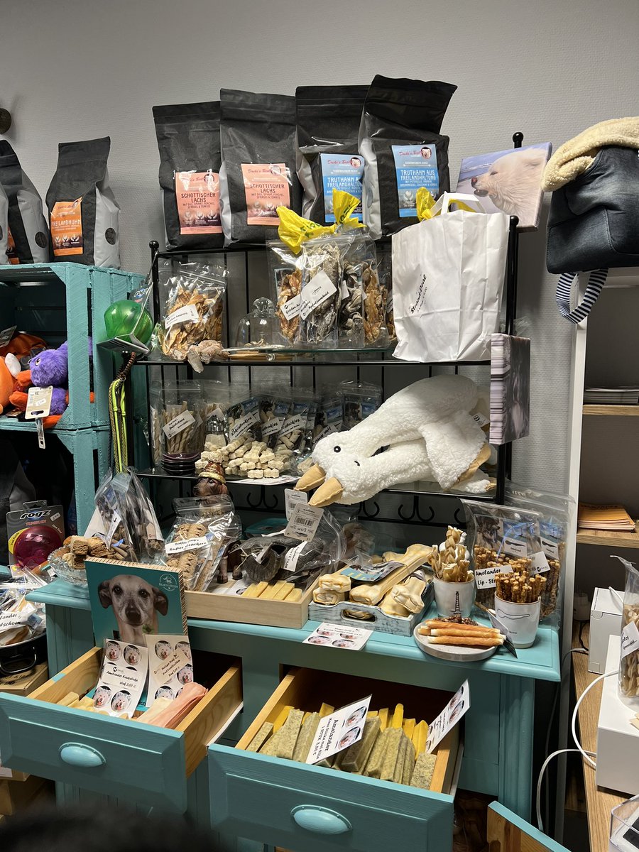 Welkom in onze Daiki‘s Hondenboetiek in Nes op Ameland, van Heeckerenstraat 12. Maandag-zaterdag 11.00-17.00 uur 🐩🐩🐩