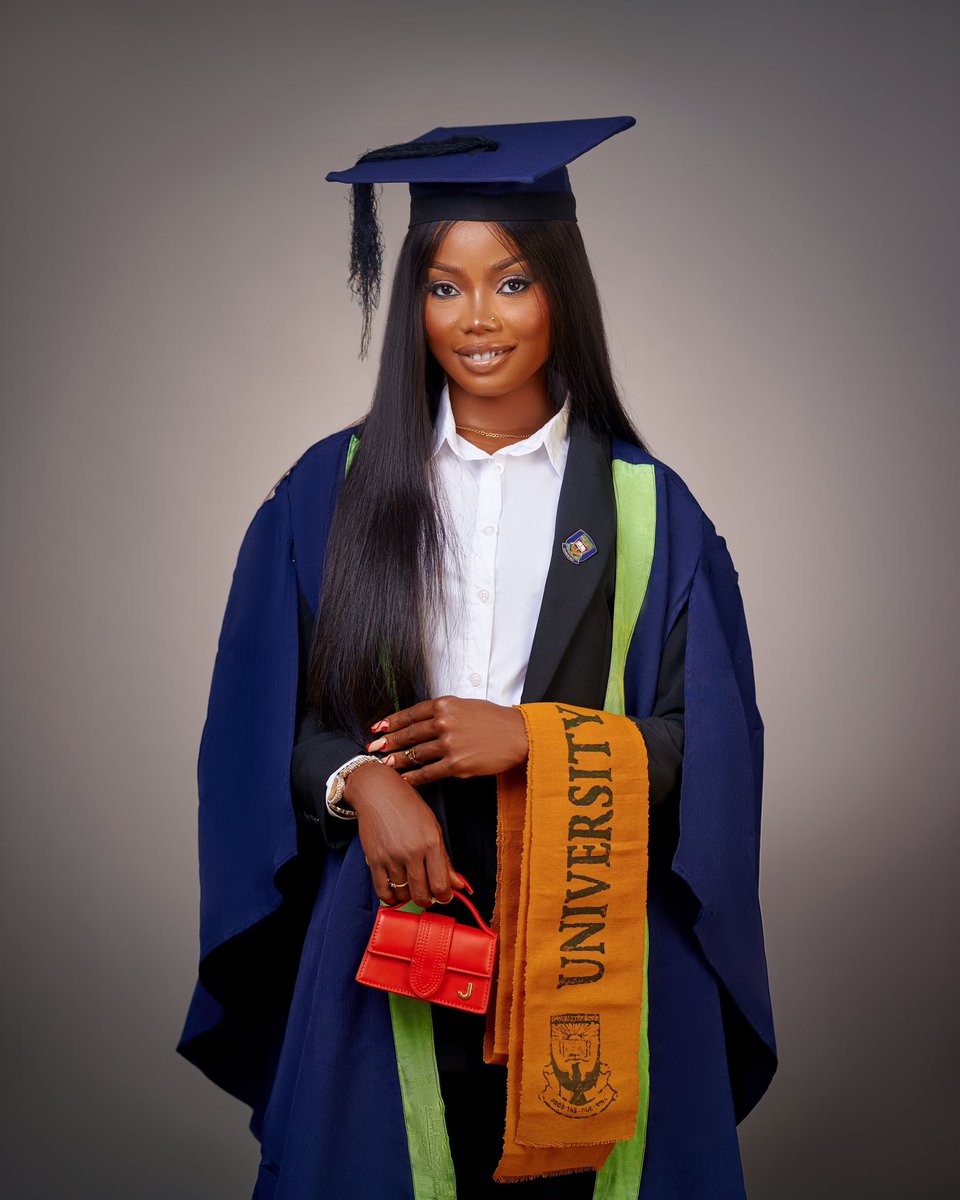Deelahs_Kitchen's tweet photo. Let it be known that your favorite chef has bagged a Master’s degree! 🥳🎓

https://t.co/McEl0EqLZu., https://t.co/vxRU6FyRSu. Industrial Chemistry (University of Ilorin) https://t.co/MKMdMjMPS1