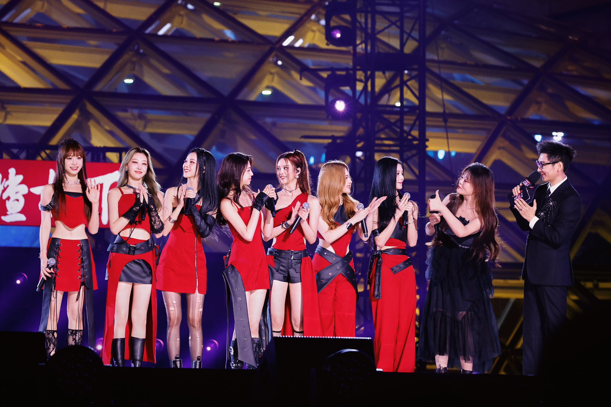 Ga5deOmboAEBIS9?format=jpg&name=large