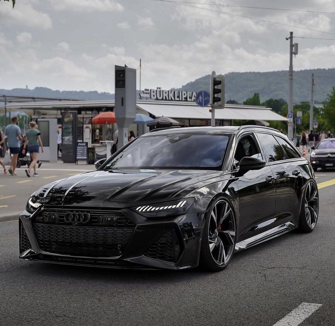 Blacked Out Audi RS6 Avant 🖤