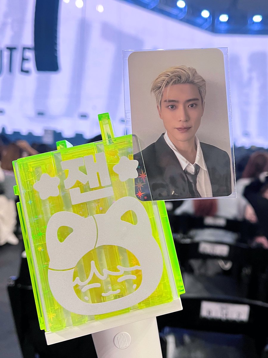 ✧🍈✧ tweet media