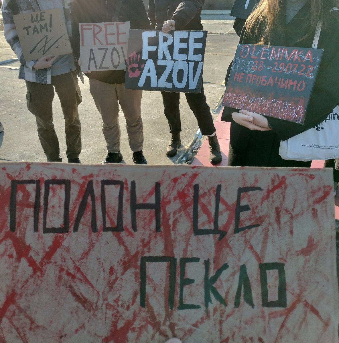 kryaknu's tweet photo. френдлі ремайндер х24 https://t.co/nK70NoVcdP
