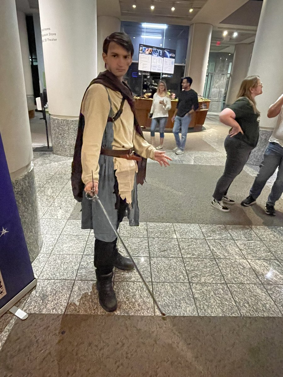 Lom The Wise tweet media