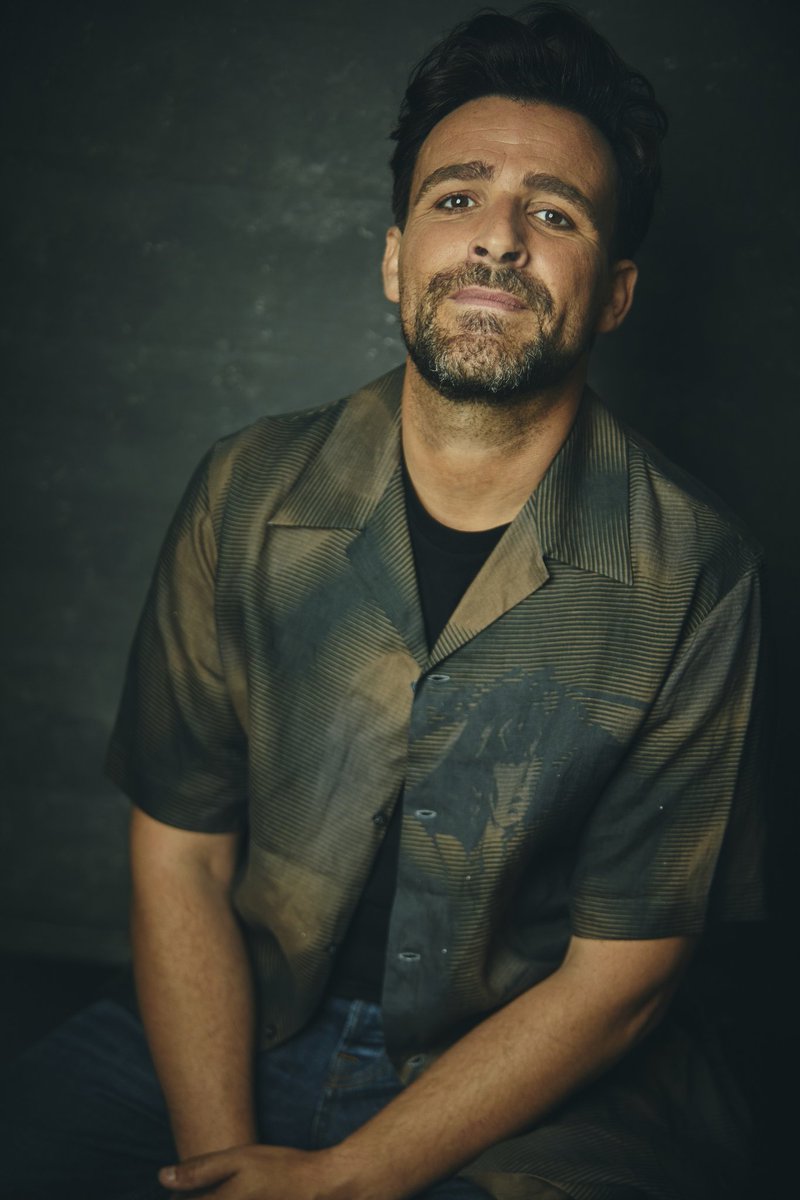 Mi querido @esfunambulista es el primer invitado para la noche del 25N.
Estuvo en la presentacion de Tripolar y 10 años después seguirá a mi lado en ese escenario. Talento en su máxima expresión. 
Gracias, amigo mío.