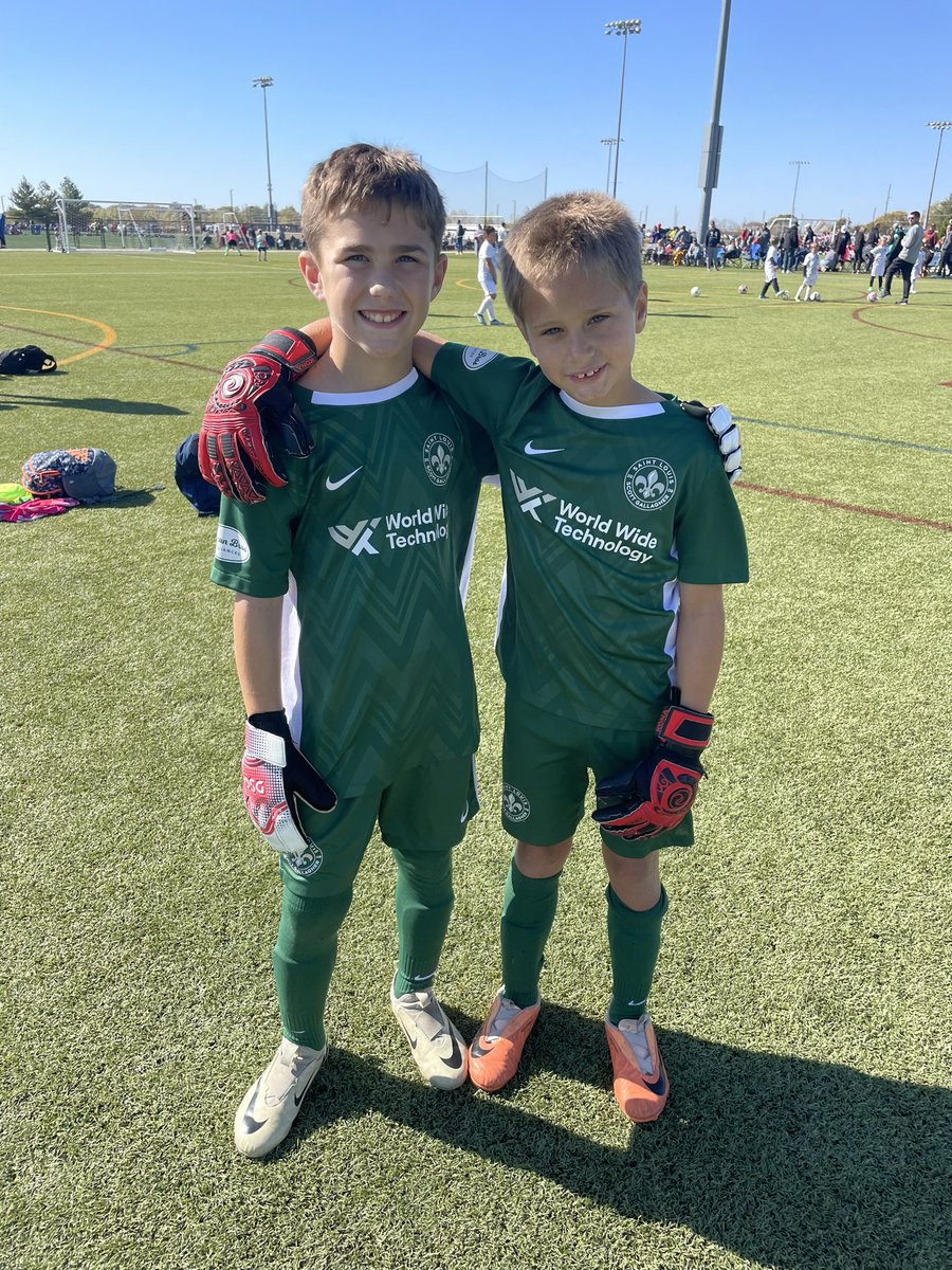 Gallagher Goalkeeping (@slsggoalkeeping) on Twitter photo A clean sheet and a goal each for these 2015 Elite GKs in Sat.'s tournament match! That's the <a href="/SLSGSoccerClub/">Scott Gallagher Soccer Club</a> GK development philosophy personified: SOCCER PLAYERS who play in the goal!
#goalkeeperdevelopment A clean sheet and a goal each for these 2015 Elite GKs in Sat.'s tournament match! That's the <a href="/SLSGSoccerClub/">Scott Gallagher Soccer Club</a> GK development philosophy personified: SOCCER PLAYERS who play in the goal!
#goalkeeperdevelopment