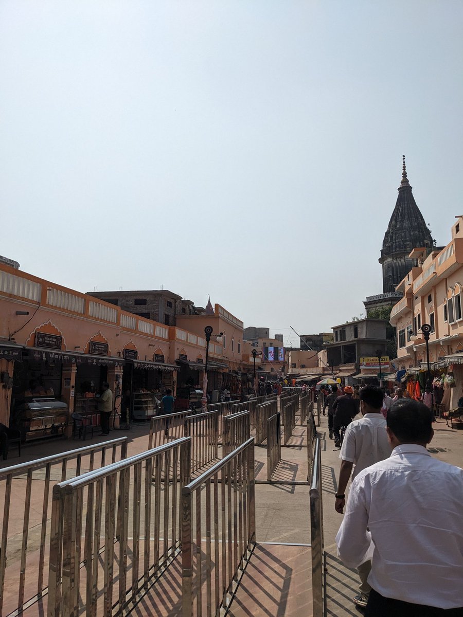 SNivane's tweet photo. Witnessed an auspicious moment of divine  Saryu Ji Aarti in ayodhya back somedays and these acts of Hindu dharma create and strengthen the bond between man and nature. 

The godly cities of Bharat are connected to souls and supernatural energies. 
#Ayodhya #bharth #divinecity https://t.co/B0BuQ8Ftcr