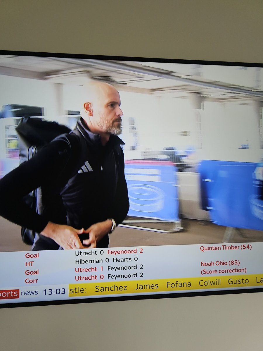 Why does Ten Hag look likes he's off to a Hyrox event?