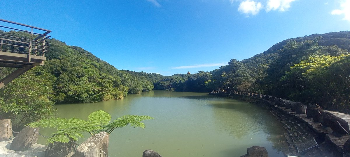 crazyvvi's tweet photo. 天際線-情人湖段一遊 https://t.co/dadm358Z9B