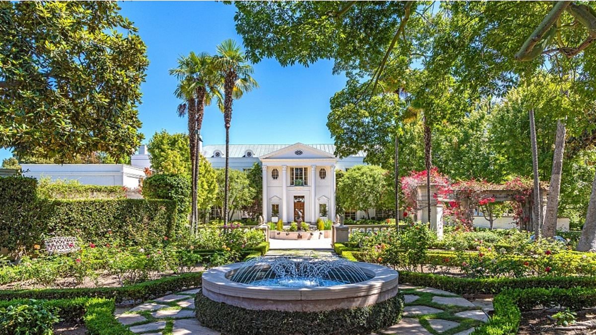 ZBreakingNewz on X: "Inside LA's most expensive home as it lists yet again for eye-watering sum: The sprawling Bel-Air palace known as Casa Encantada was listed this month, just five months after