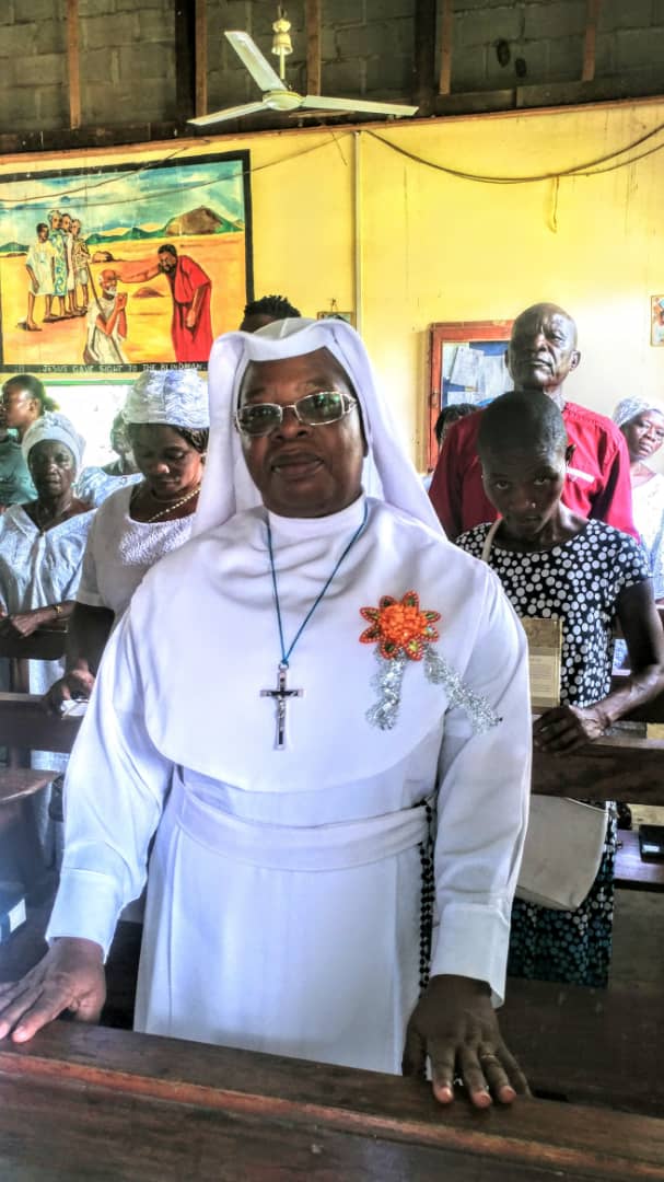 Capture_one's tweet image. A farewell service was held for Rev. Sr. Maria Eucharista Okoli, who devoted the past nineteen years to uplifting the people of Small Bo Chiefdom and Sierra Leone as a whole. Her unwavering commitment and service have inspired many, and attendees expressed deep gratitude #Blama
