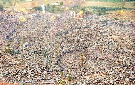imsvsk's tweet photo. Any day the biggest political meeting in india 

#Yuvagarjana 🦁

Any day the biggest audio launch in India

#Andhrawala 🐯 https://t.co/LQEj5ORITx