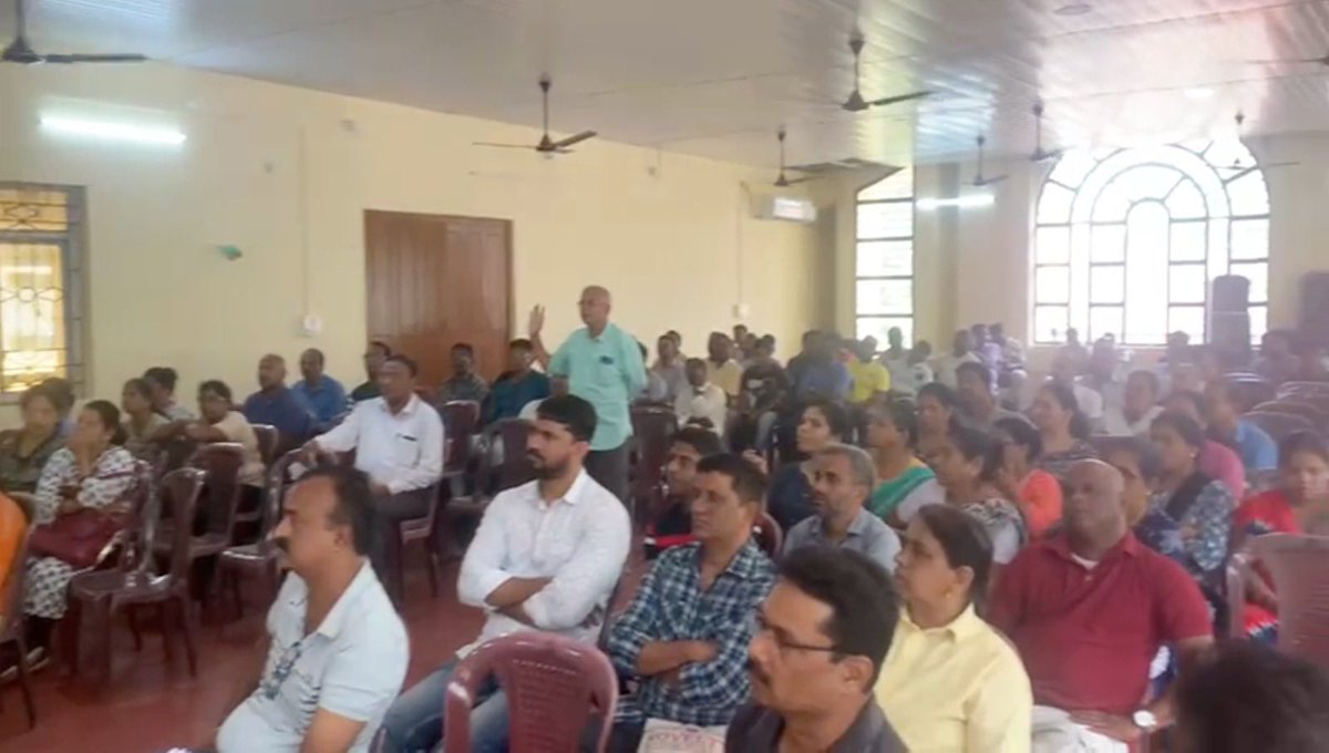 thegoanonline's tweet photo. Loliem-Polem VP unanimously resolved to urge Govt to retain Loliem Village under #EcoSensitive Area & to prohibit conversion of zone or change in land use; over 100 villagers attended the gram sabha
#Goa #Environment #BreakingNews https://t.co/ImrmIRbITm