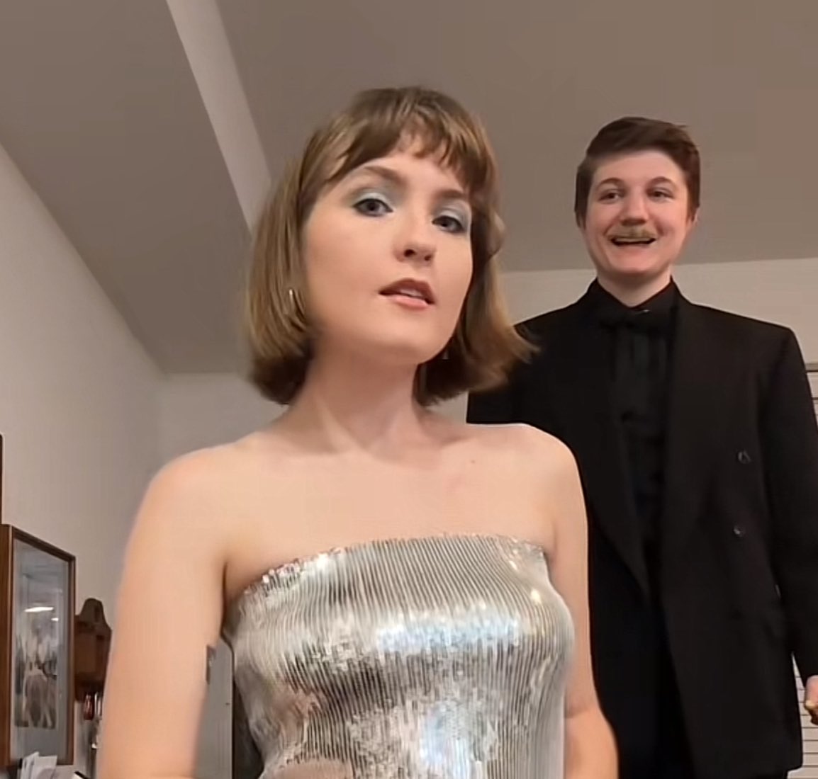 raspberhrriies's tweet photo. i hate halloween what do you mean you’re the paul mescal and daisy edgar jones met gala photo https://t.co/QAHmZBHj2S