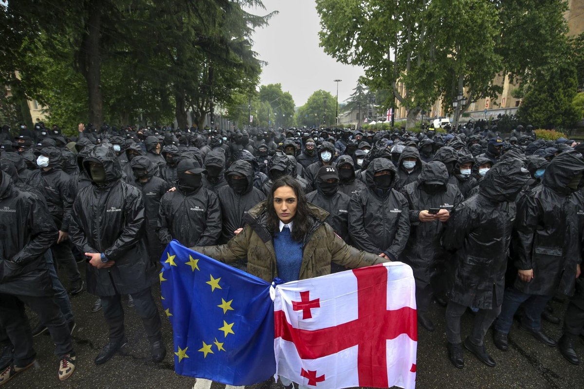 rshereme's tweet photo. Georgia has fallen.

After counting 99.6% of the ballots in Georgia’s parliamentary elections, the ruling pro-russian party “Georgian Dream” has 54.08% of the votes.

1/n https://t.co/ipSxlozqA3