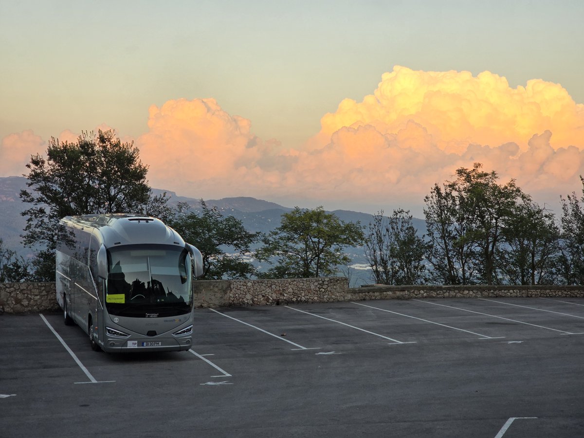 8rental's tweet photo. 🌄 Have you ever visited Montserrat?  🚌 Let https://t.co/HRgEcsNd2G take you there in comfort and style! Our spacious, modern buses make traveling with friends, family, or colleagues easy and enjoyable, so you can focus on the breathtaking views and memorable moments. 
#8rental https://t.co/8r5PlKQg9U