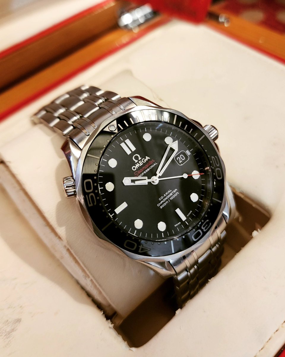 Ticking_Hands_'s tweet image. #OmegaSeamaster Diver 300M 41 mm, Automatic, Sapphire Crystal

Ref: 212.30.41.20.01.003

Condition: Mint. 2017 Card, Full Set

🌐 TickingHands.com

WhatsApp: wa.me/9373369007 

📞+91 9373369007

#omega #omegaseamasterdiver #omegaseamasterautomatic ##omegaseamaster41