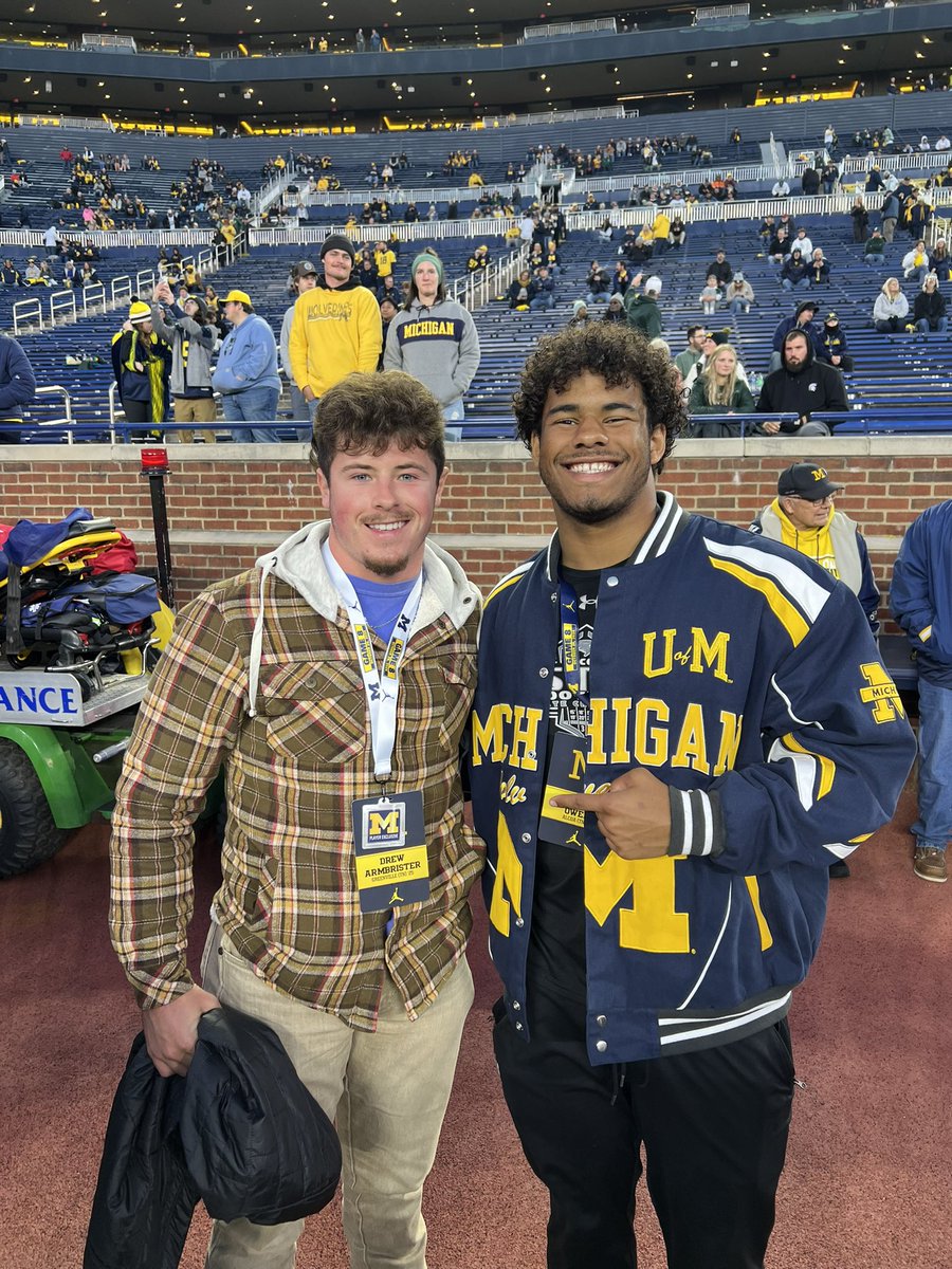 ArmbristerDrew's tweet photo. Enjoyed my time at the big house last night! 〽️ thank you for the invite @CoachWinkUM @UMichFootball @umichrecruit @GreeneDevilsFB @Spradlen2536 @coachcraw4d @CoachBGillespie @CoachTevaHarris @CSmithScout @5StarPreps @Eli_Owens19 @PrepRedzoneTN https://t.co/R8wljh956w