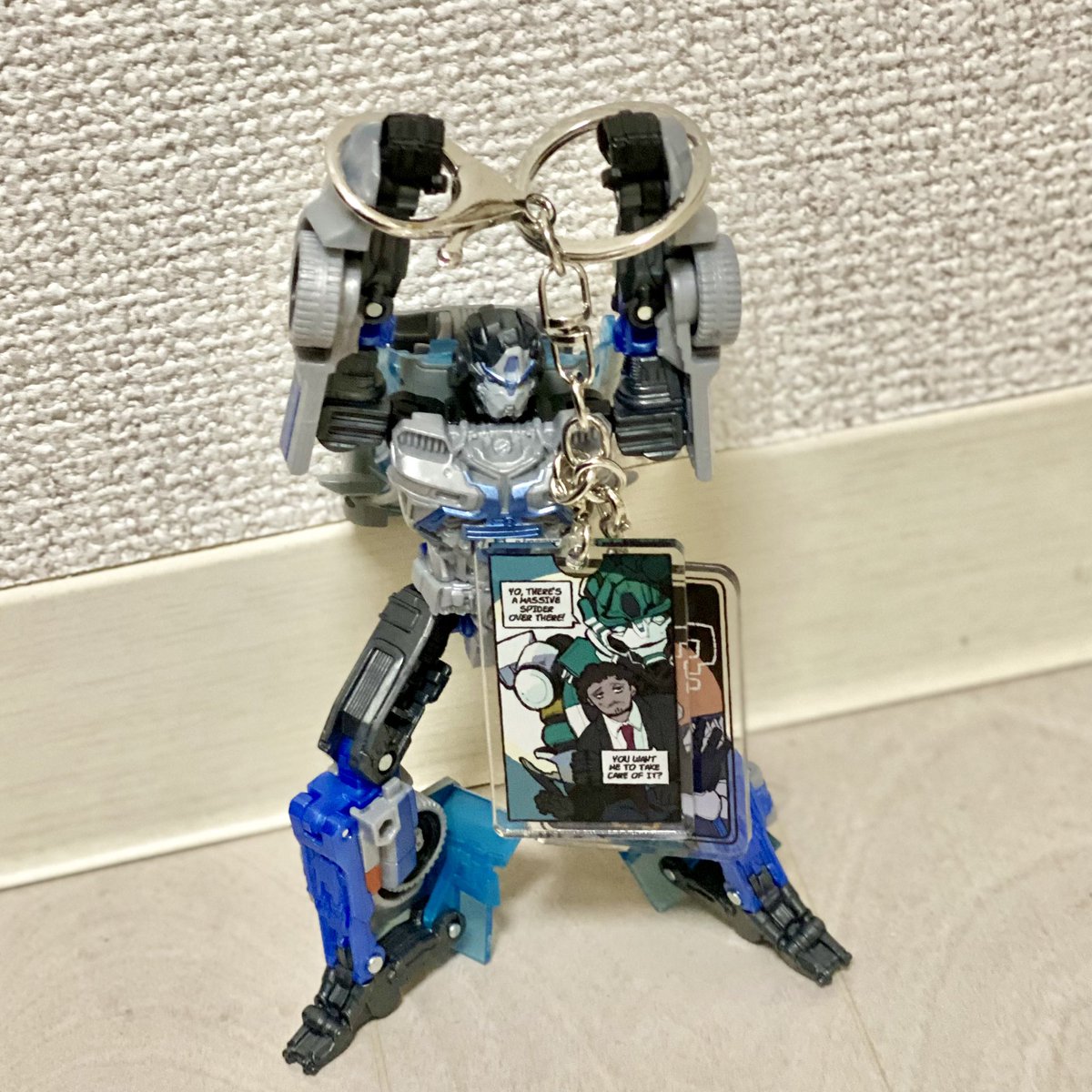 オルヘの抽選会でゲットしたトリ茶さんの非売品アクキー！！！

これにはミラージュもニッコリ（手錠じゃないよ）