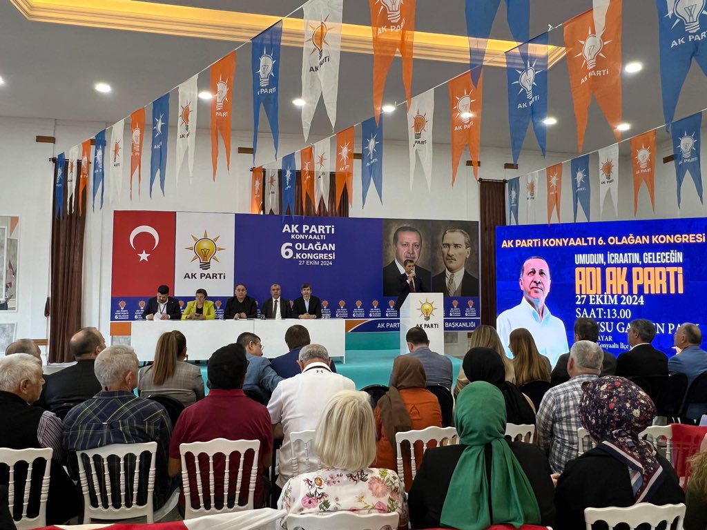 📍Konyaaltı
İlçe Kongremizi teşkilat mensuplarımız, hemşehrilerimizin katılımıyla coşku ve heyecanla gerçekleştirdik. Bu kutlu davada millete hizmet yolunda emeği geçen geçmişten günümüze tüm arkadaşlarımıza teşekkür ediyorum. 

Birliğimiz, beraberliğimiz daim olsun.