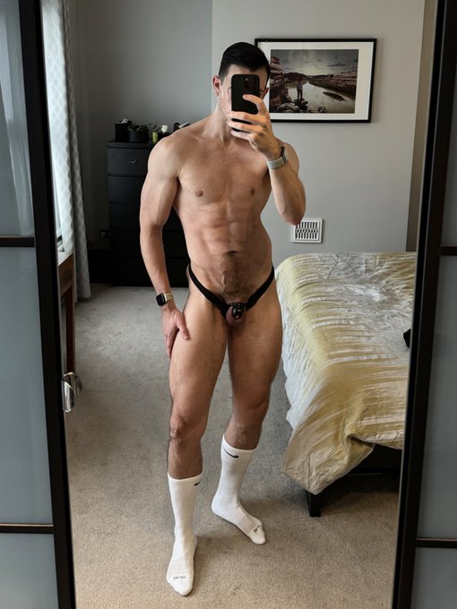 Watch babe_asaurusrex's leaked NSFW photo on TwXstars