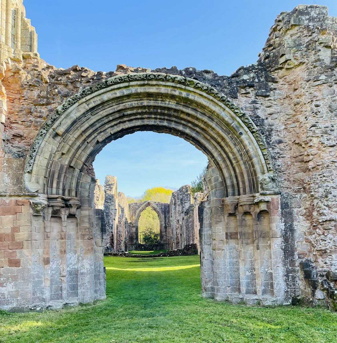 Beautiful Sunday morning amongst the ruins #LilleshallAbbey