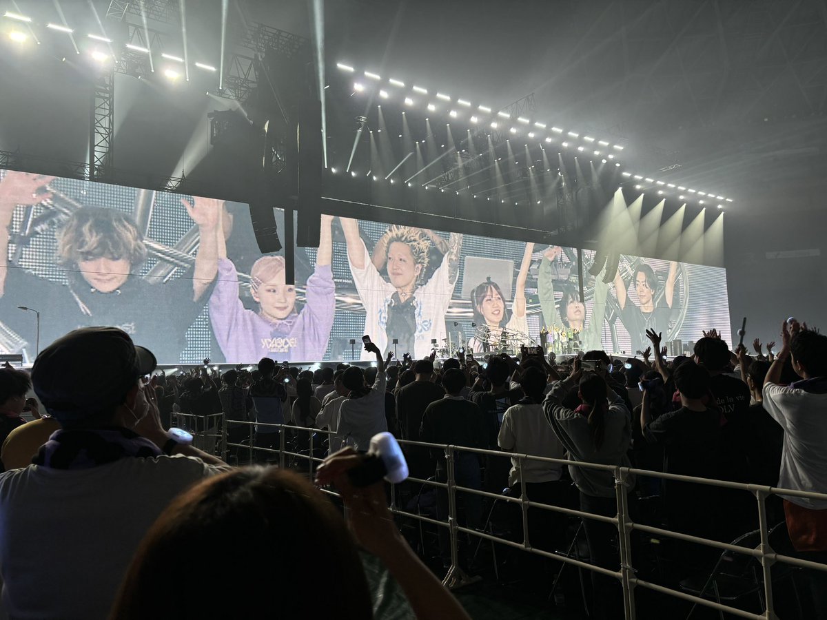 keyboard1002's tweet photo. このバンド大好き
 #YOASOBI超現実 https://t.co/L0bALyzUOQ