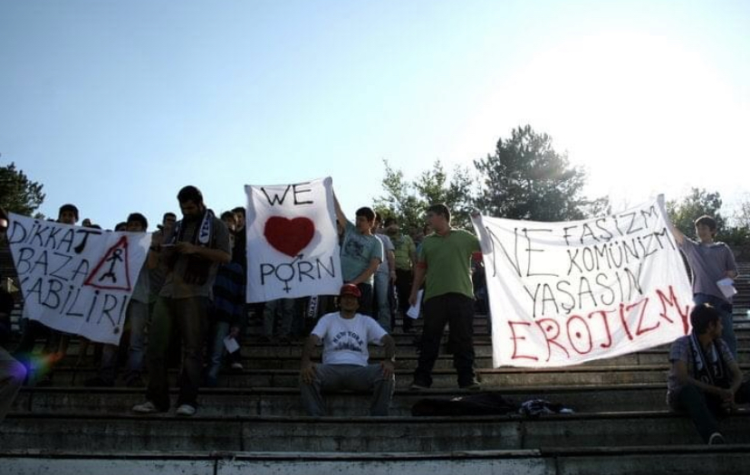 odtü'de 1000mb hızında izlediğiniz 8k videolar, bumble'dan kaydırdıgınız manitalar, hornetten yediginiz zurnalar.. hepsini abaza bunlar diye hedef gösterdiğiniz 8. yurt halkına borçlusunuz...