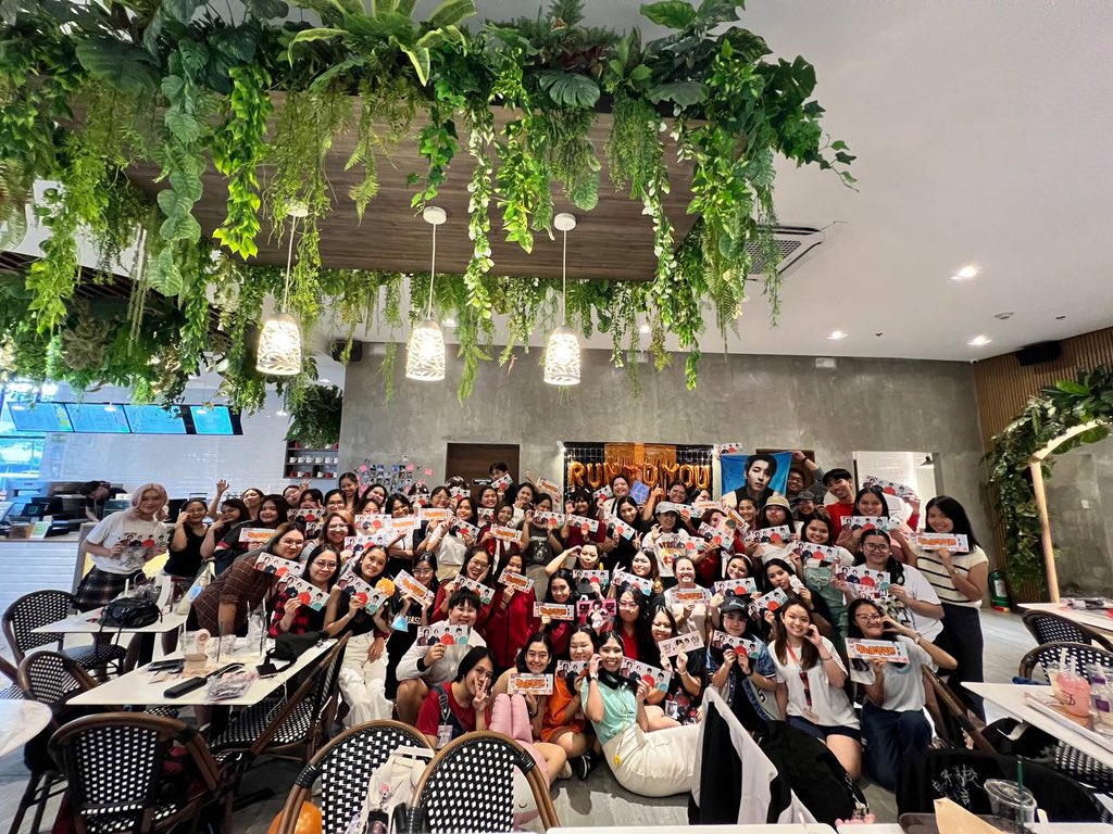COUNTSVT's tweet photo. Can’t forget about our Day 2 attendees! You guys bought a lot from our merchants! (Heart’s full, wallet’s empty) Thank you so much for being with us today. 🤍 See you next time! 🏅 https://t.co/zAbE9mg5Ot