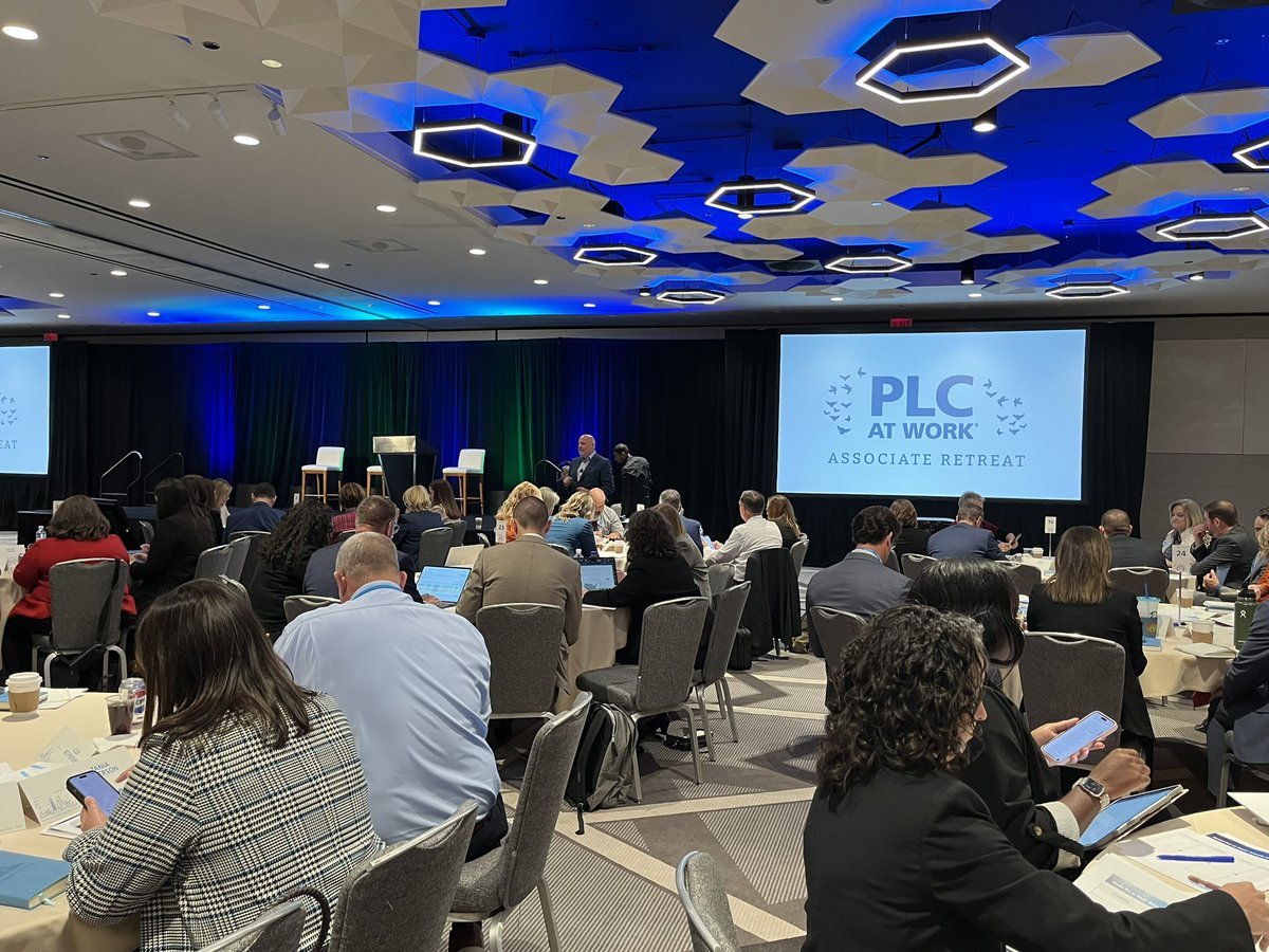 DerekVoiles's tweet photo. Thankful to be part of this organization and its commitment to Doing the Right Work! Inspired after an incredible 3 days at the @SolutionTree Associate Retreat in Chicago. #atPLC #PLCatWork https://t.co/dFu3XjrNyi