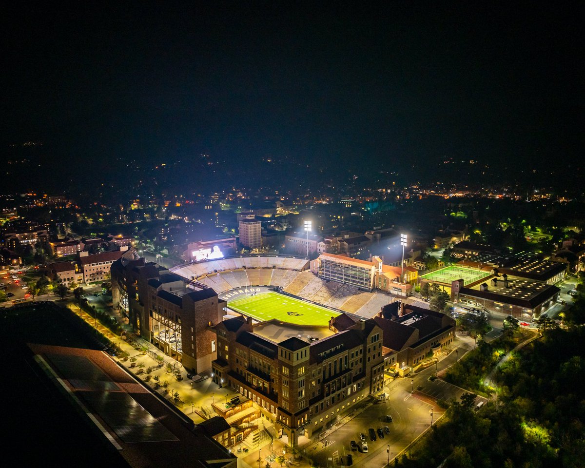 Hollywood_H2O's tweet image. WE WANT @JuJuLewis10 @Carde_Smith5 @ArmstrongRhett @_nob11 @merritt_london @Byronbaldwin__ @JesseHarrold4 @javion_hilson @18Dallaswilson @Jutwoslick @zykiehelton52 @ShamarArnoux @AndrewaTmMarsh @Jayvan_Boggs  @OffordNaeem  IN BOULDER,CO 💼✈️🏔️🏡🦬👀🤫 #WHYNOTYOU? #CHANGEDAGAME🏆