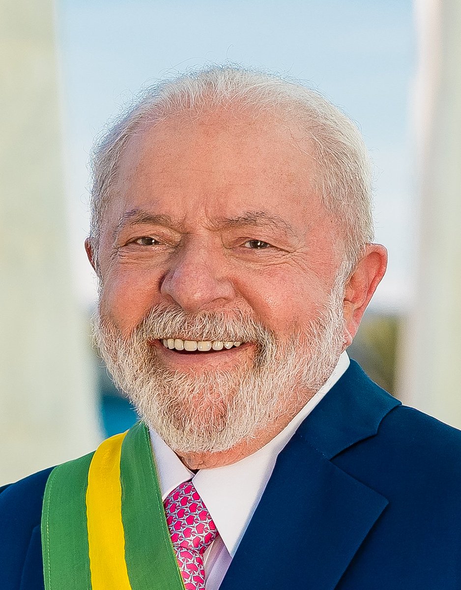 Parabéns 👏 👏 👏 meu querido Presidente Lula!! Que Deus te abençoe e te dê forças e proteção em nome de Jesus Cristo 🙌 
Feliz aniversário 🎂 🎂 🎂 e muitos outros pela frente; o Brasil precisa de você!!🙏🏼🥰🙌✊️
