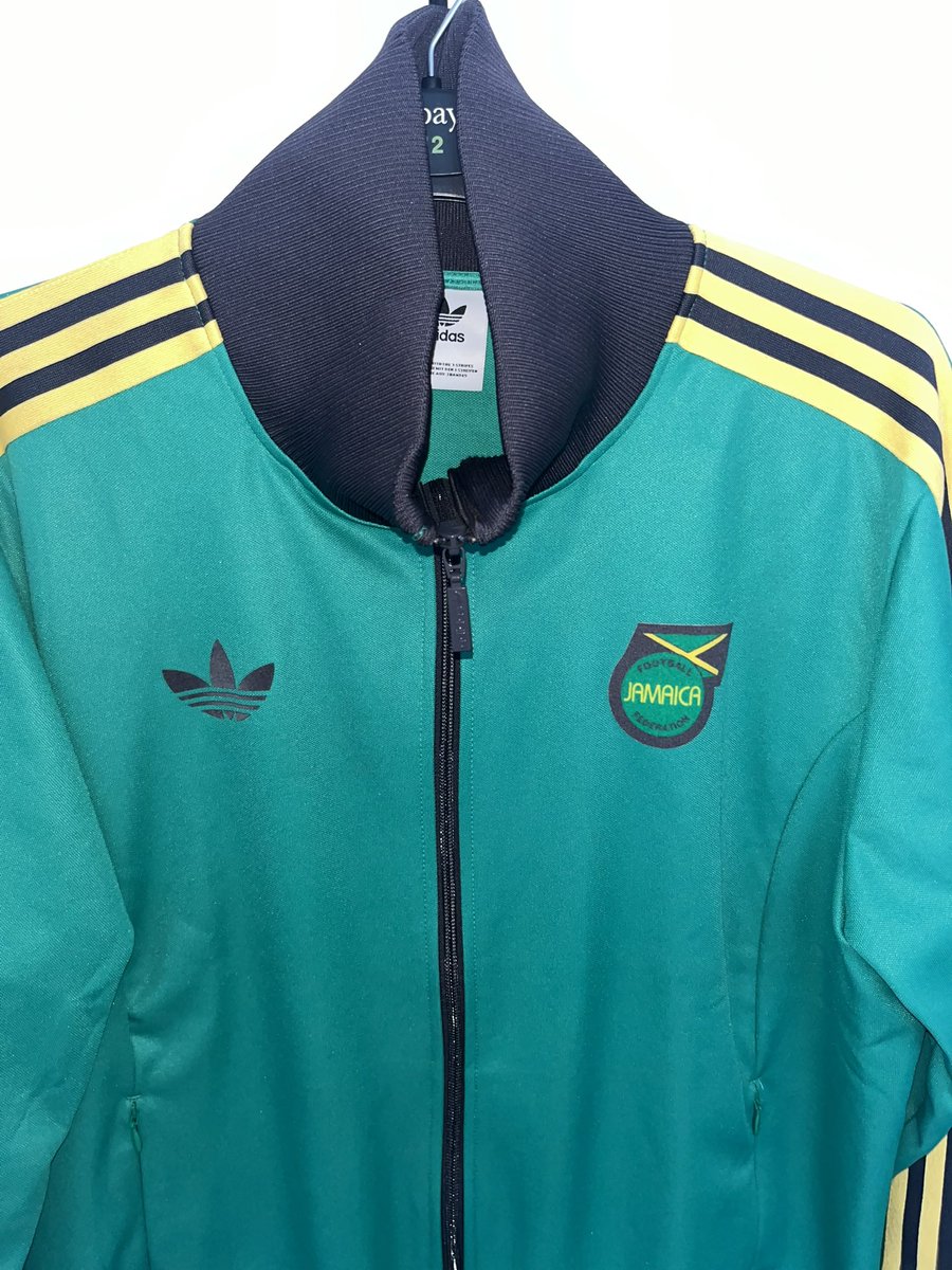 GarethTatts2's tweet photo. @adiFamily_ Adidas Originals Beckenbauer Track Top
Size Large 
New without tags 
£50 delivered 
Add 4% if by PayPal https://t.co/kZzbt27IfY
