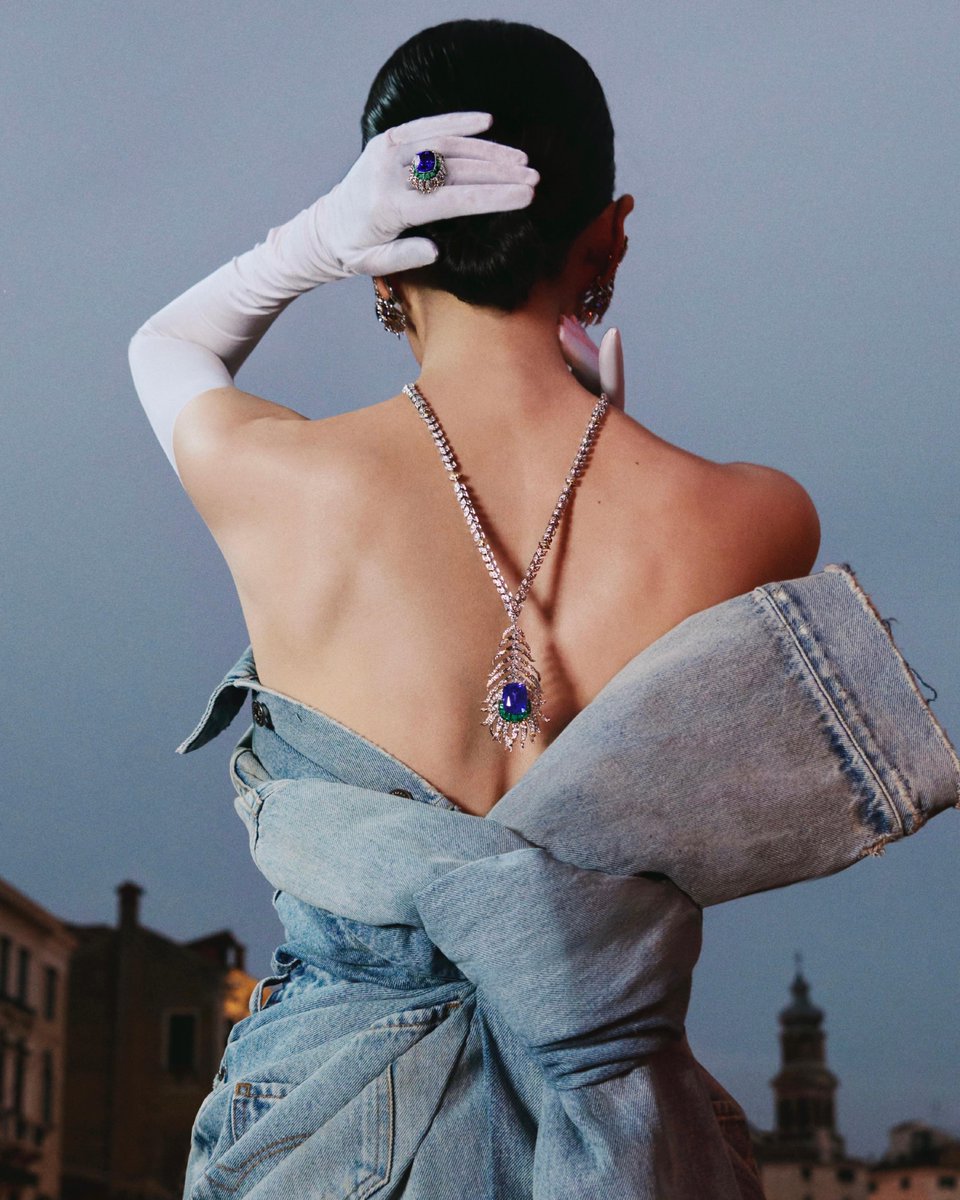 TiffanyAndCo's tweet photo. Actress Zhang Ziyi wears Blue Book 2024: Tiffany Céleste Peacock designs on the cover of Harper's Bazaar China. The suite features a pendant, ring and earrings with tanzanites, green tourmalines and diamonds. Discover more: https://t.co/UFuAwmr9ZE

Photographer: Reto Schmid https://t.co/GSUMjEcVMa