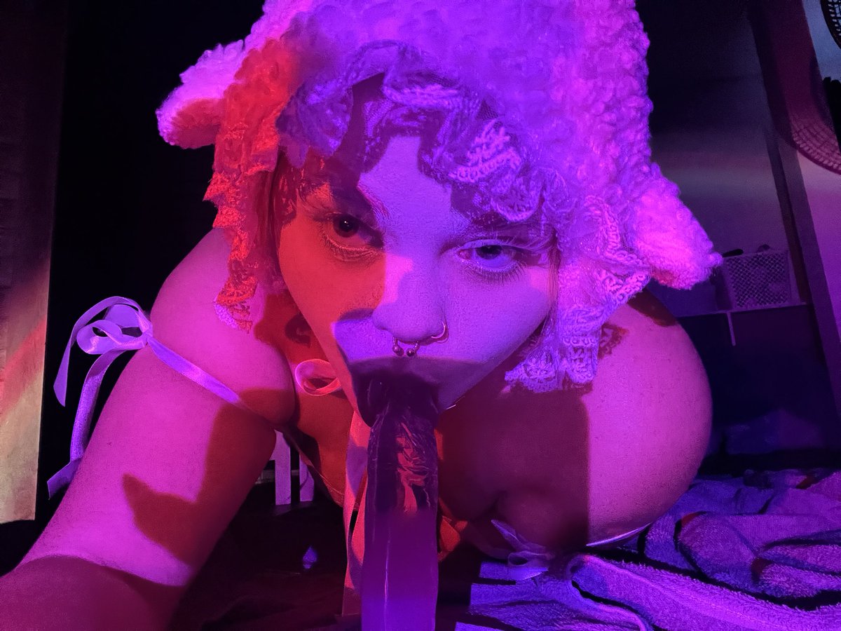 xxxratedgarf's tweet photo. little lamb isn’t so innocent 🐑
-
-
-
#nsfwtwt https://t.co/AHIfDstB9m