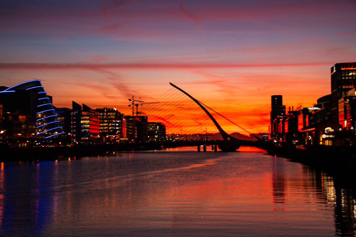paulcdaly's tweet photo. Some pictures from #liffey #dublin this week. https://t.co/Q0YCeoprOQ