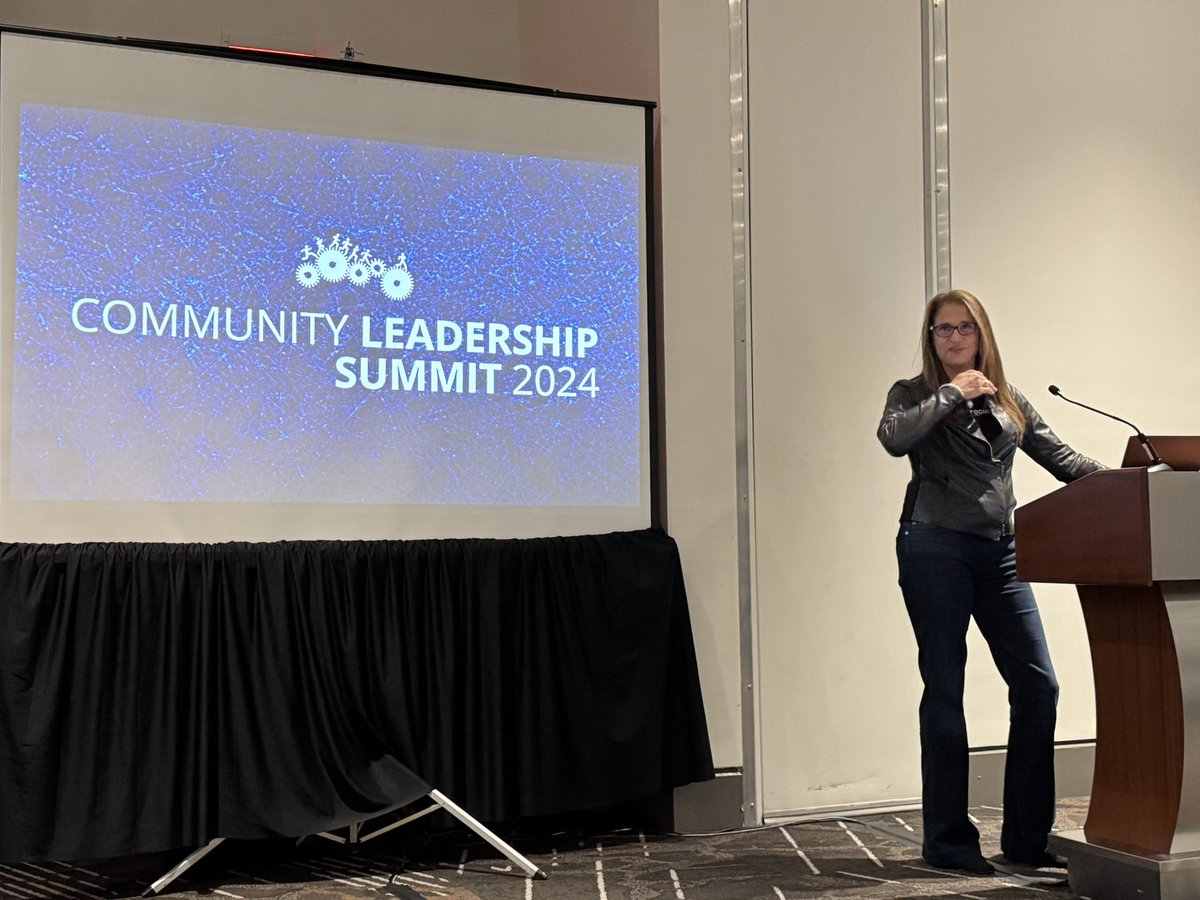 Kicking off #AllThingsOpen with <a href="/SWDevAngel/">Lisa-Marie Namphy 😇</a> at the Community Leadership Summit.