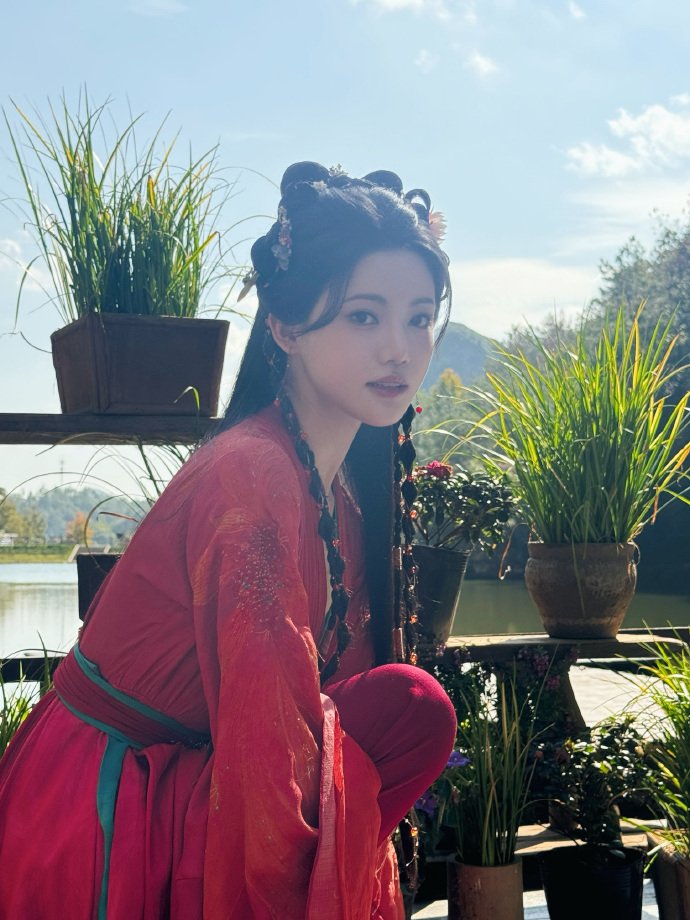 SZNFEED's tweet photo. 241026 ✩  weibo update

#孙珍妮 #SunZhenni https://t.co/N4Y2jsL3hm