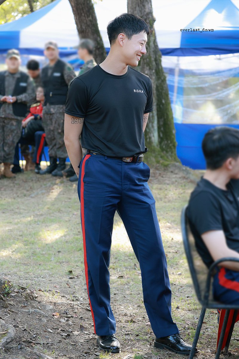 everlast_dnwm's tweet photo. 조승연!!  
그냥 서있기만해도 월요일을 이겨   

 #woodz #조승연 https://t.co/gmw0zUa3Qs