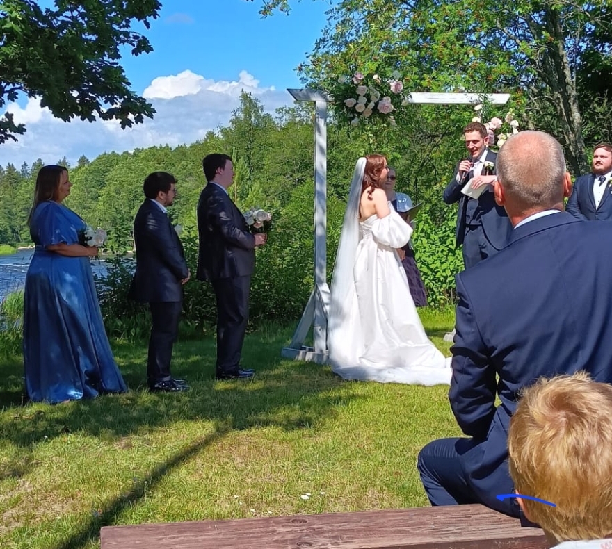 Stunning documentary.

A close friend Mala, I met through this game lost his battle in 2019 but not before fostering a community of friends which still lives on because of him.

Only this summer, I was the man of honour with a bridal party full of people he helped create.