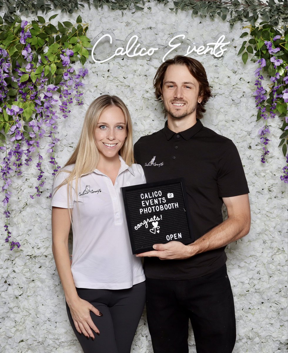 CalicoEvents's tweet image. This is your sign to book a photobooth for your wedding 📸