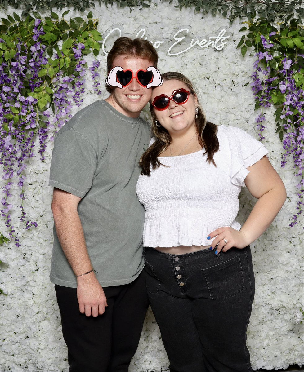 CalicoEvents's tweet image. This is your sign to book a photobooth for your wedding 📸