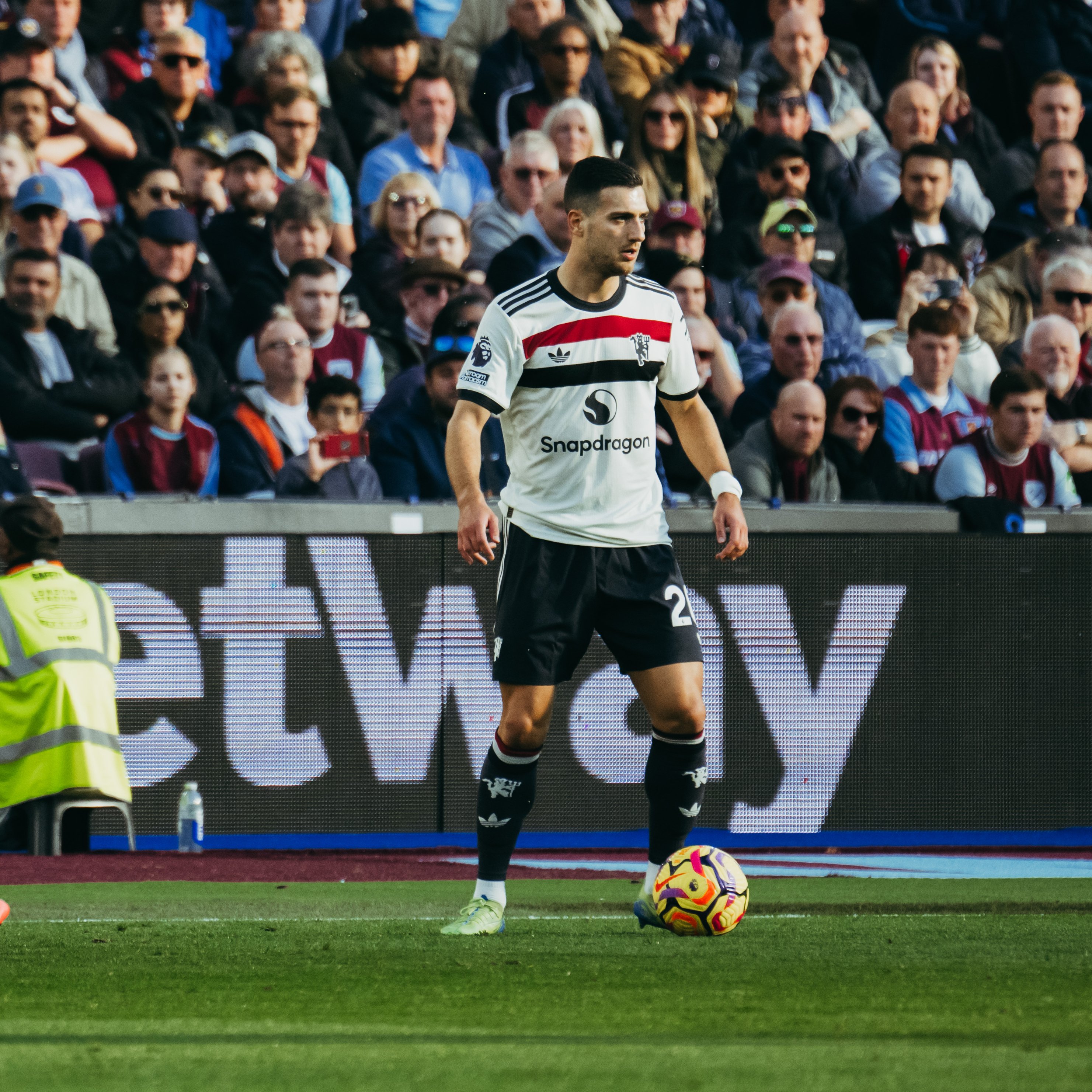 Diogo Dalot on the ball.