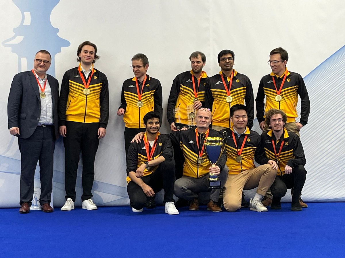 ¡Campeones de Europa! Muy contento de dar el punto clave al equipo 😀