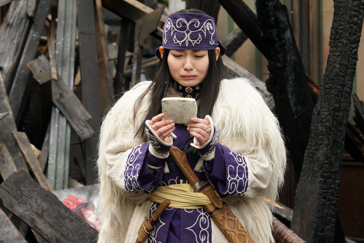 kamuy_movie's tweet photo. ⋱\👑トレンドランクイン👑/⋰
『ゴールデンカムイ』

ドラマ版「#ゴールデンカムイ」
【第4話 殺人ホテルだよ全員集合!!】の
ご視聴をありがとうございましたッ！
今週も... Xトレンド入りッ!!!

#家永カノ #インカㇻマッ #夏太郎 が初登場し
益々盛り上がりをみせる本作。 
次週、第5話もご期待くださいッ✨

皆様の感想を #ゴールデンカムイ新章に興奮ッ
を付けて、教えてくださいねッ!!!

「連続ドラマW ゴールデンカムイ」の舞台裏ッ！！#4
の配信もスタートしました！

ぜひご覧くださいッ!!!
https://t.co/sV8SBdkSGJ