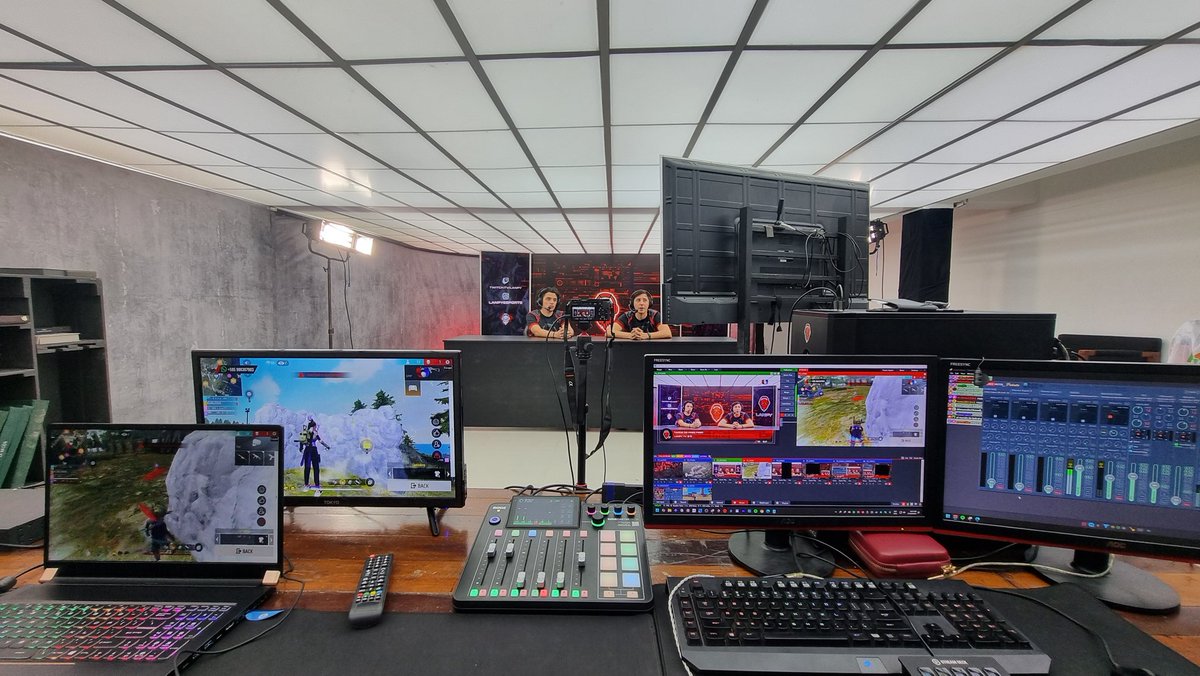 Estamos full gas jugando free fire en <a href="/LanPyesports/">LanPy eSports</a>