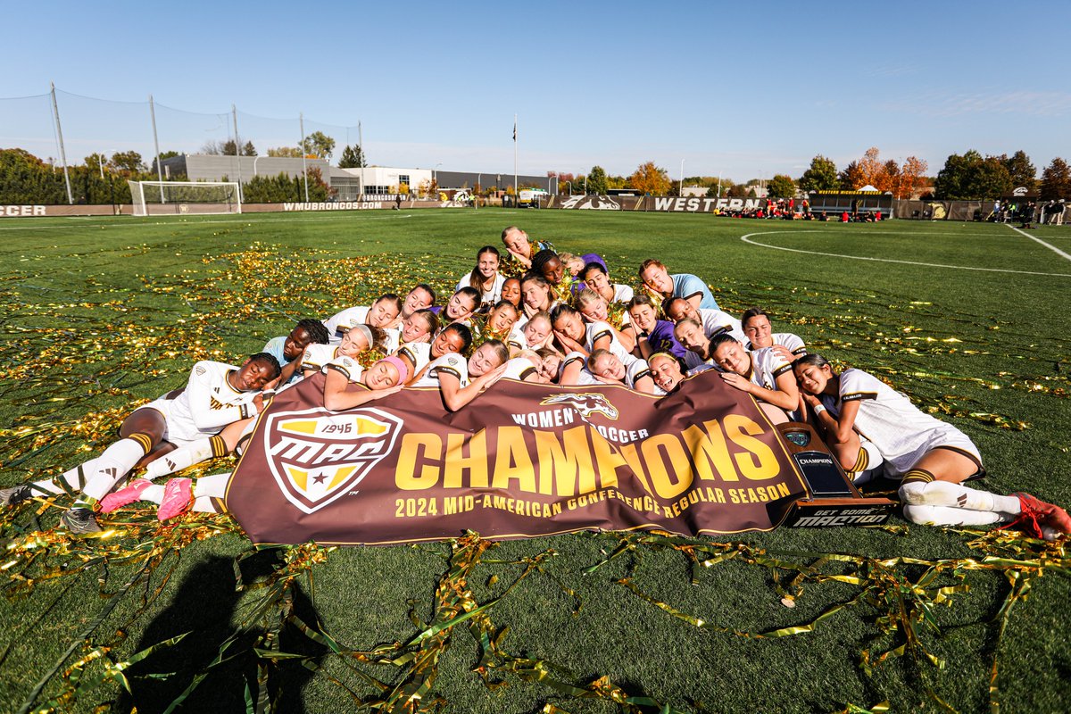WMUWomensSoccer's tweet photo. That winning feeling 🤩

#BroncosReign https://t.co/hK4Ic0ZZEb