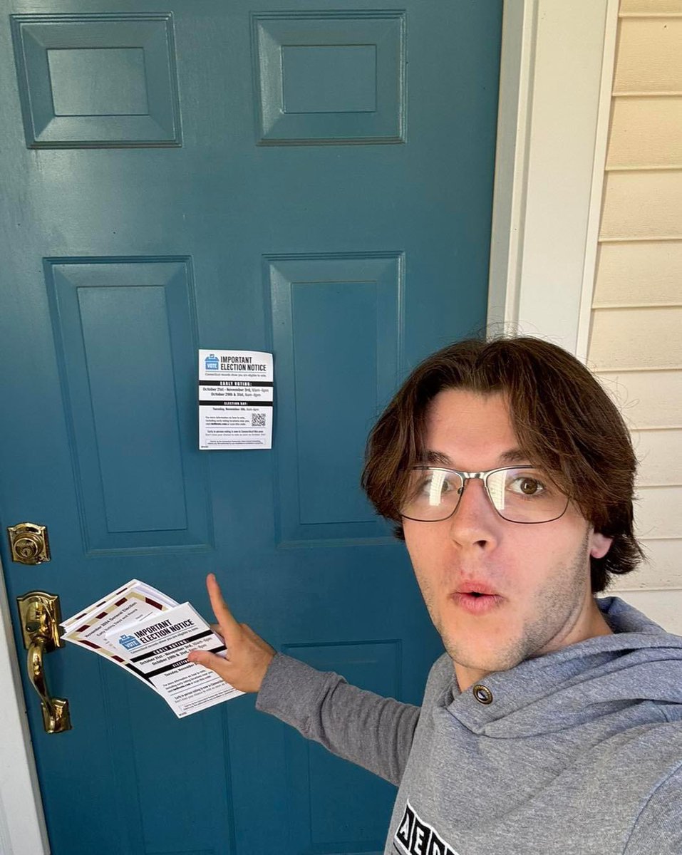 Get out the vote, Connecticut! 🥳🗳️🇺🇸💙