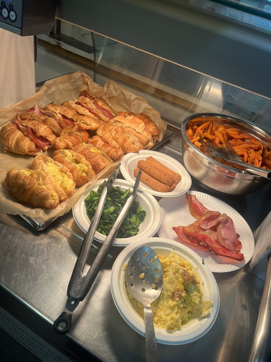 AnnaS033's tweet photo. What a Spooktacular day 🎃👻 starting off with our delicious breakfast group by Kelly, colouring group, Cricket 🏏 by Adam and fun Halloween quiz by Kelly! Happy weekend! @pavilion_ward https://t.co/F3qfpRqQH3