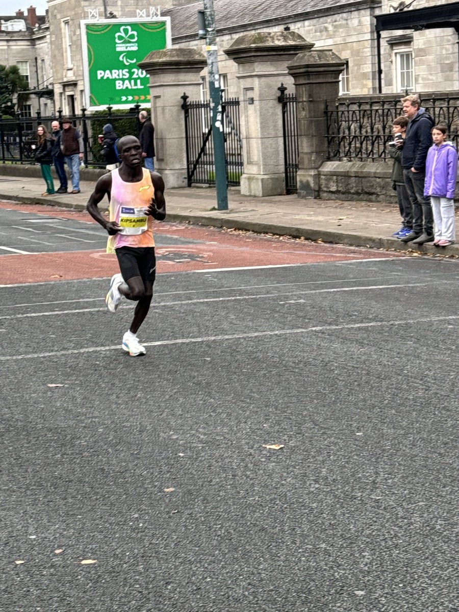 VenatorGroup's tweet photo. @dublinmarathon thanks for the great experience and the #friendlymarathon lived up to its name https://t.co/rqZ87AN8eP